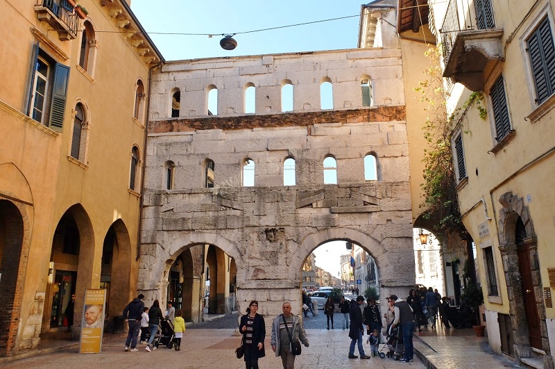 36 Hours In Verona Italy Girl in Florence