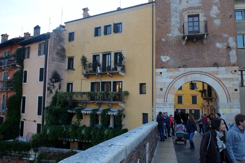 Ponte Pietra with the restaurant on the left next to the door