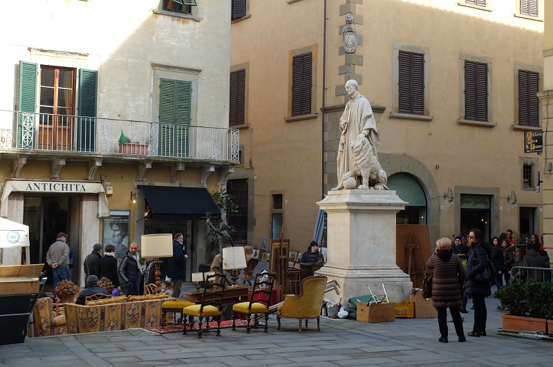 Arezzo Antique Fair - Tuscany- Photo credit: Georgette Jupe 