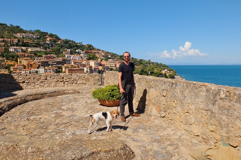 My partners-in-crime on top of the Spanish Fortress at Porto Santo Stefano 