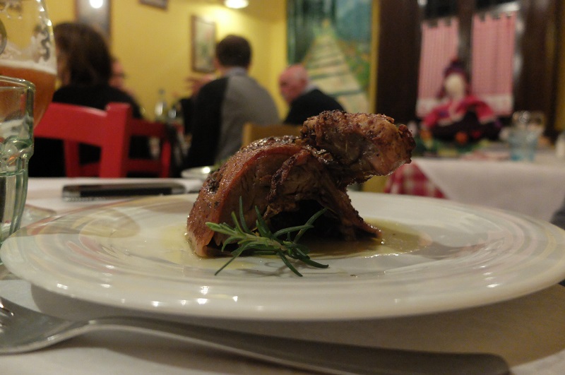 Roasted duck with thyme at La Taverna della Berardenga, a win for this girl! 