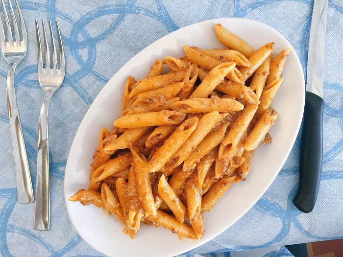 The recipe for the famous "penne alle aconese" is closely guarded by the restaurant. I may try to get them drunk one day to get the details. 