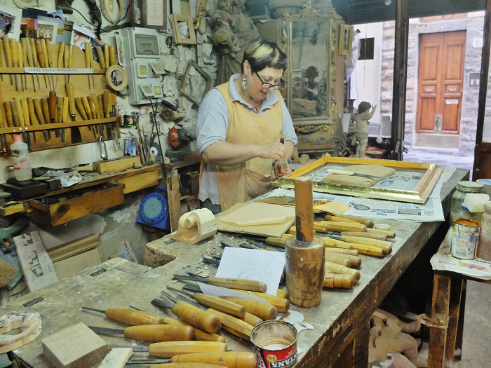 The workshop of local artisan in Oltrarno, Luigi Mecocci and his wife