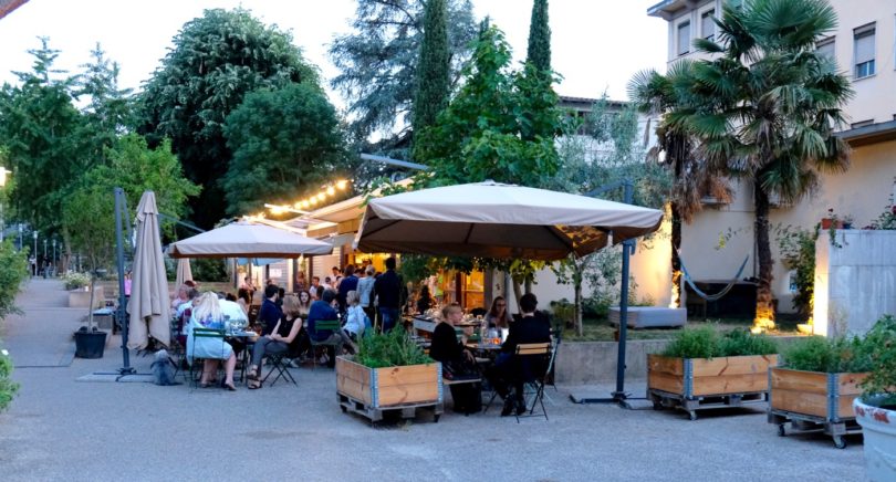 all-aperto-where-to-eat-outside-in-florence-italy-girl-in-florence